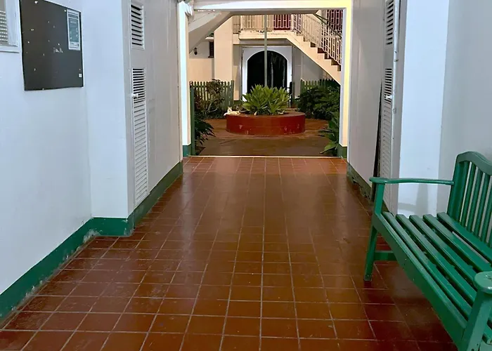 Apartment Jamrock Place *